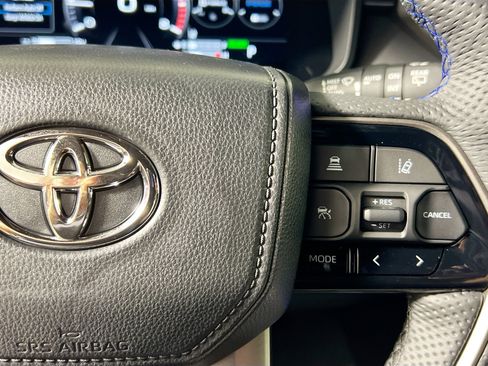 New 2026 Toyota Sequoia Platinum AWD/4WD image 19