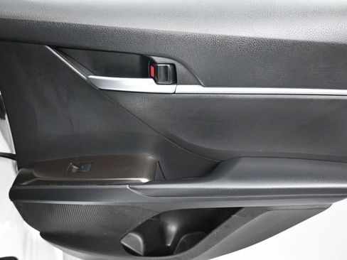 Used 2023 Toyota Camry SE image 33