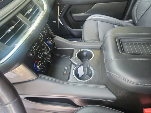 Used 2021 Chevrolet Tahoe LT AWD/4WD image 16