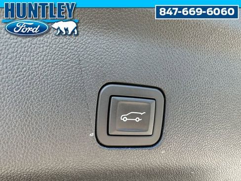Used 2024 Chevrolet Tahoe RST w/ Luxury Package AWD/4WD image 12