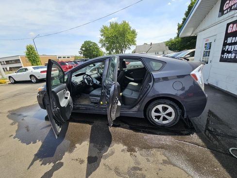 Used 2012 Toyota Prius Four FWD image 23