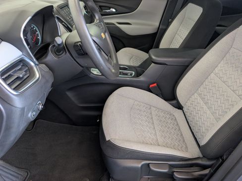 Used 2023 Chevrolet Equinox LS FWD image 18