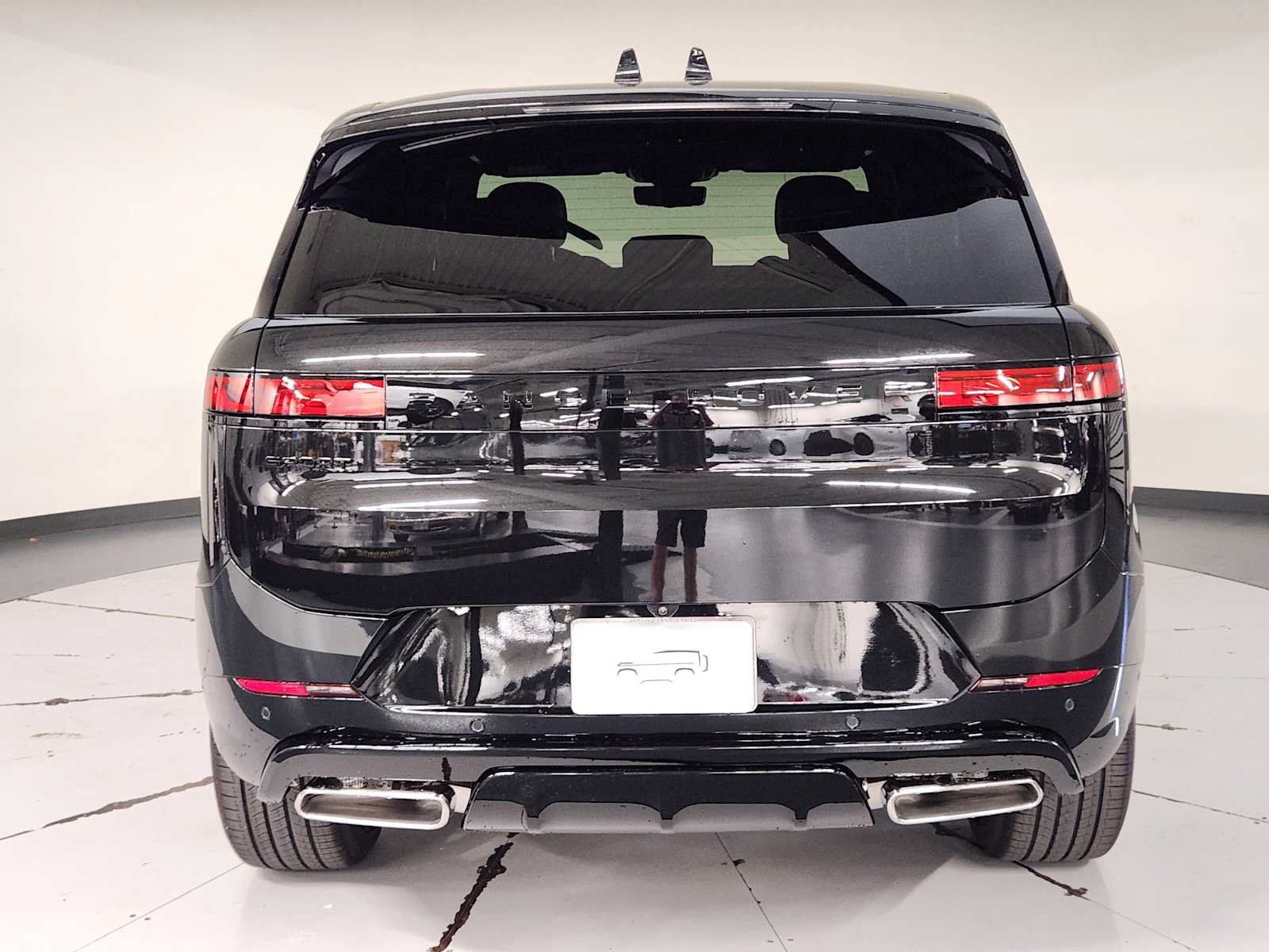 New 2027 Land Rover Range Rover Sport Dynamic SE AWD/4WD image 10