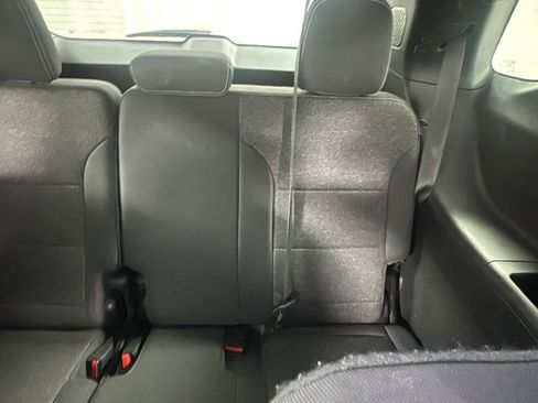 Used 2024 Chevrolet Traverse LT image 15