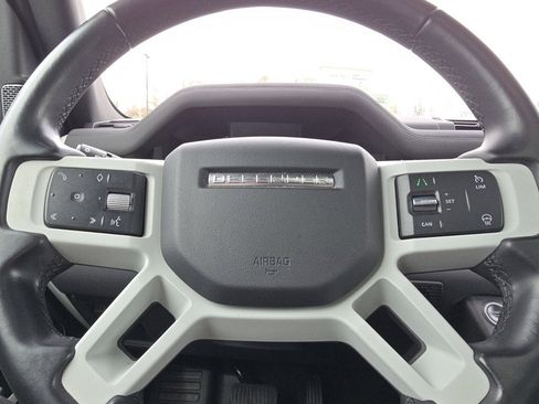 Used 2023 Land Rover Defender 110 X-Dynamic SE image 29