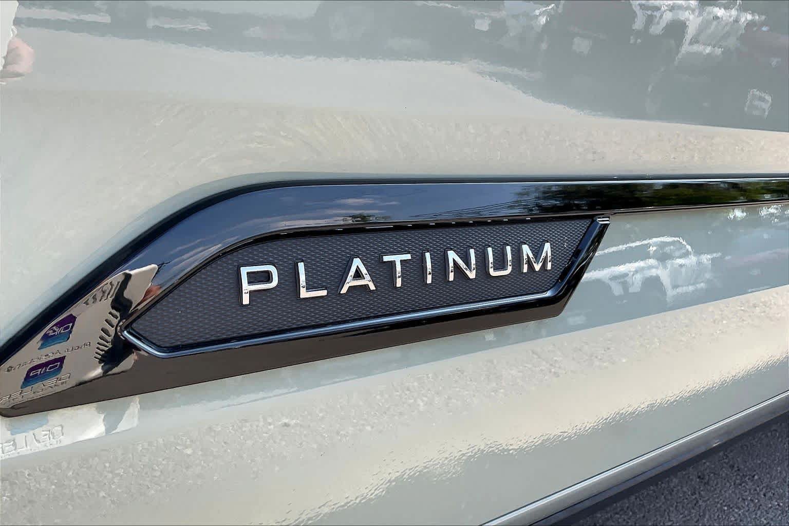 Used 2024 Toyota Tundra Platinum AWD/4WD image 10