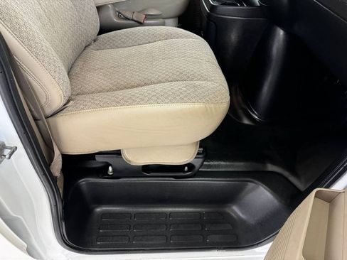 Used 2021 Chevrolet Express 2500 w/ Driver Convenience Package RWD image 37