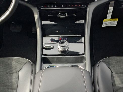 New 2026 Jeep Grand Cherokee Altitude AWD/4WD image 19