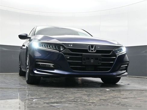 Used 2019 Honda Accord Touring image 28