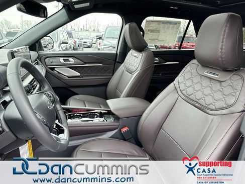 New 2025 Ford Explorer Platinum w/ LUX Leather Package AWD/4WD image 20