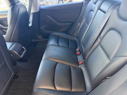 Used 2022 Tesla Model 3 Standard Range RWD image 13