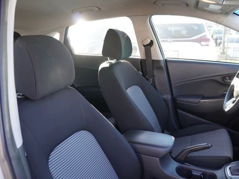 Used 2018 Hyundai Kona SE image 18