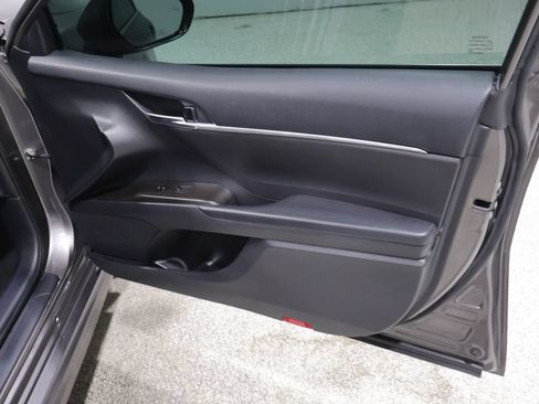 Used 2022 Toyota Camry SE w/ Convenience Package FWD image 23