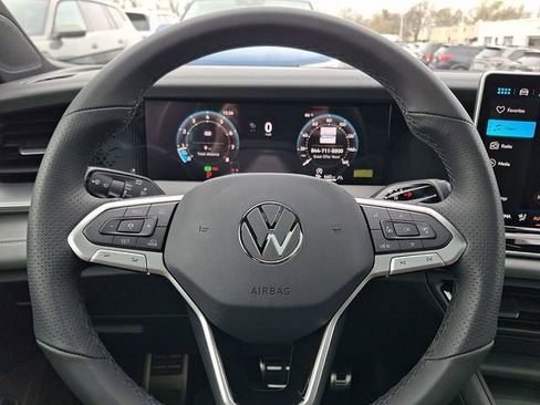 New 2026 Volkswagen Tiguan SE R-Line image 10