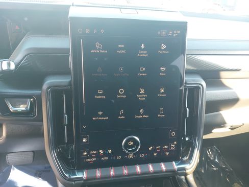 Used 2025 GMC Yukon AT4 image 22