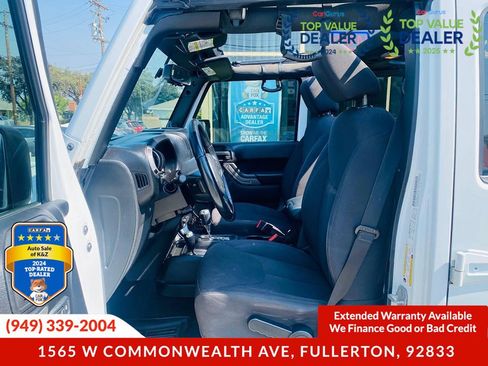 Used 2013 Jeep Wrangler Unlimited Sport image 21