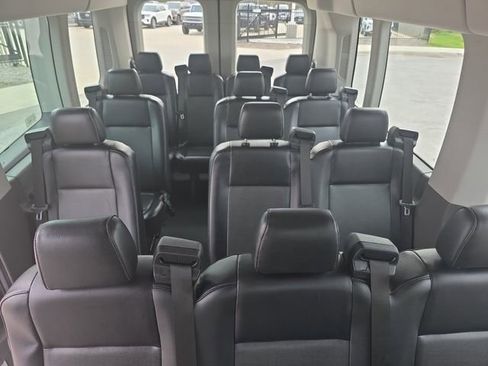 Used 2021 Ford Transit 350 XL image 4