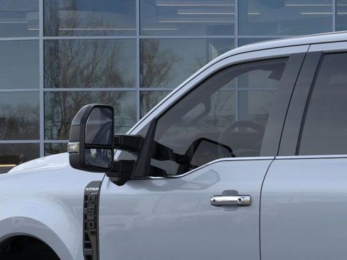 New 2026 Ford F250 Platinum w/ FX4 Off-Road Package image 21