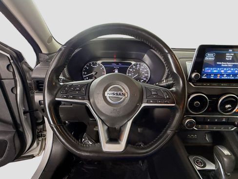 Used 2022 Nissan Sentra SV FWD image 13