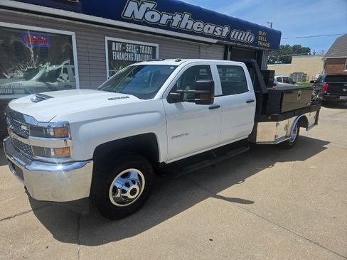 Used 2019 Chevrolet Silverado 3500 W/T w/ WT Convenience Package AWD/4WD image 3