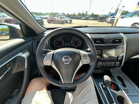 Used 2015 Nissan Altima 2.5 S w/ Power Driver Seat Package FWD image 26