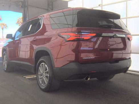 Used 2023 Chevrolet Traverse LT FWD image 4