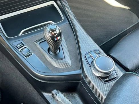 Used 2018 BMW M2 image 28
