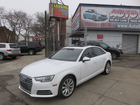 Used 2017 Audi A4 2.0T Ultra Premium w/ Convenience Package FWD image 2