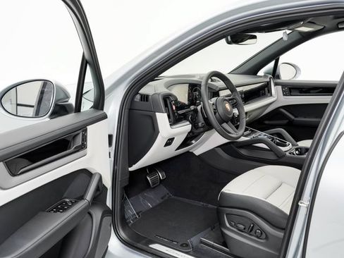 New 2026 Porsche Cayenne S AWD/4WD image 9