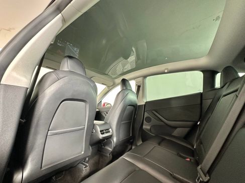 Used 2022 Tesla Model Y Performance AWD/4WD image 6