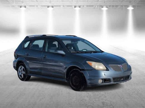 Used 2007 Pontiac Vibe w/ Sun And Sound Package image 2
