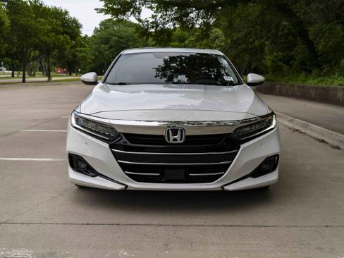Used 2022 Honda Accord Touring image 3