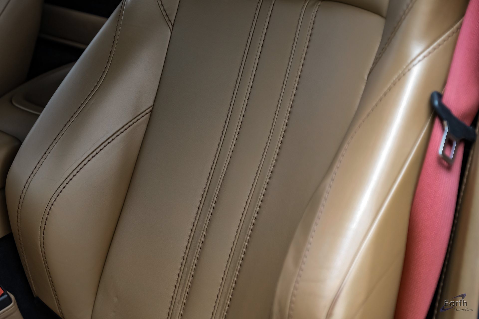 Used 2020 Aston Martin V8 Vantage Coupe RWD image 45