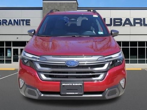 Used 2025 Subaru Forester Limited AWD/4WD image 4