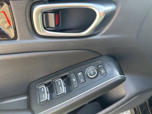 Certified 2024 Honda Civic Sport Touring image 17