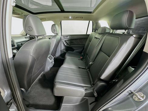 Used 2024 Volkswagen Tiguan SE image 27