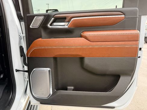 Used 2024 GMC Sierra 2500 Denali Ultimate image 39