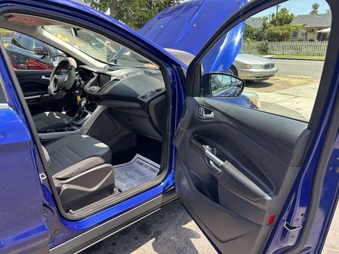 Used 2013 Ford Escape SE FWD image 16