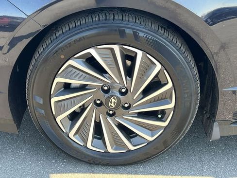 Certified 2025 Hyundai Sonata Limited image 44