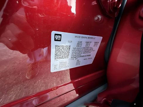 Certified 2025 Buick Enclave Avenir image 35