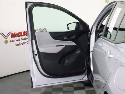 Used 2022 Chevrolet Equinox LS w/ LS Convenience Package FWD image 25