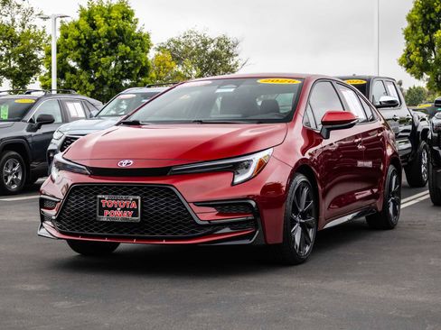 Certified 2026 Toyota Corolla SE FWD image 3