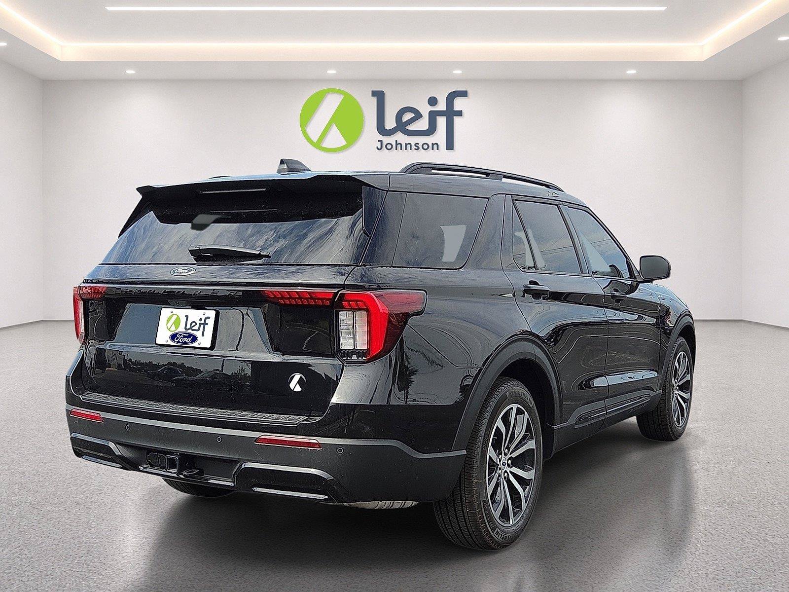 New 2026 Ford Explorer ST-Line w/ Premium Package RWD image 6