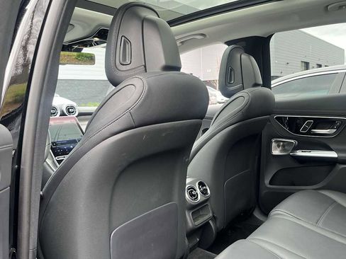 Used 2023 Mercedes-Benz GLC 300 4MATIC image 30