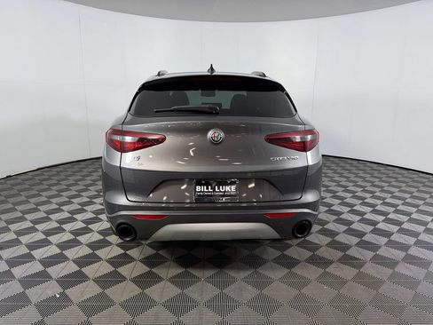 Used 2023 Alfa Romeo Stelvio Ti AWD/4WD image 8