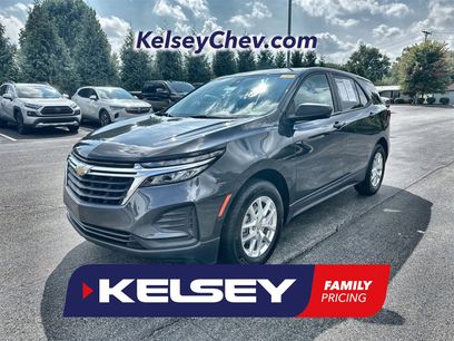 Used 2022 Chevrolet Equinox LS w/ LS Convenience Package