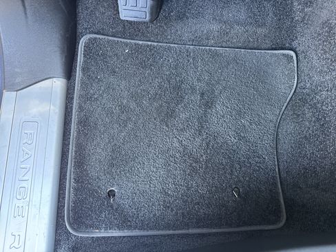 Used 2021 Land Rover Range Rover image 18