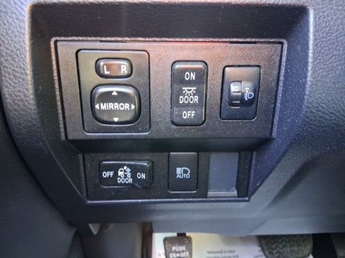 Used 2019 Toyota Tundra SR5 w/ TRD Off Road Package AWD/4WD image 17