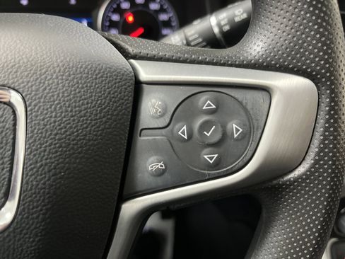 Used 2023 GMC Acadia SLE w/ Driver Convenience Package image 21