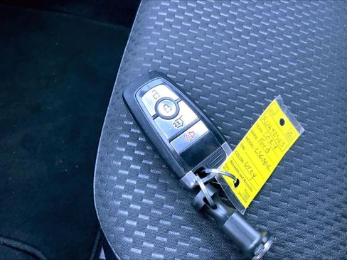 Used 2024 Ford Escape ST-Line image 15